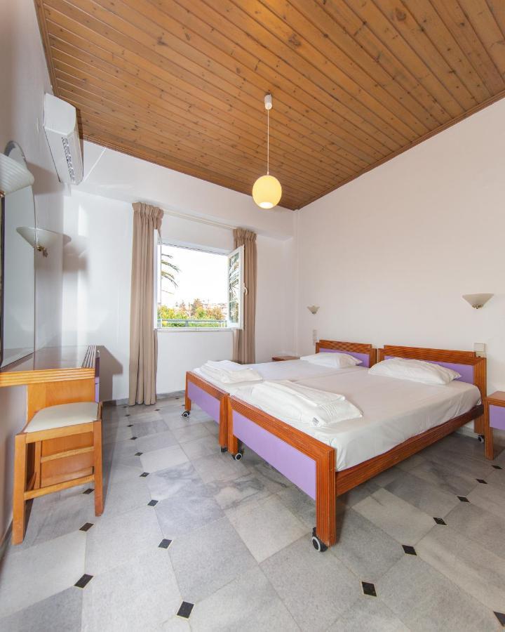 Manias Hotel Apartments Agia Marina  Exterior photo