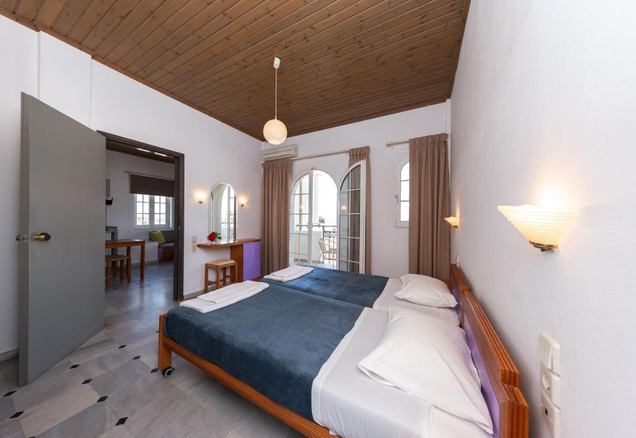 Manias Hotel Apartments Agia Marina  Exterior photo