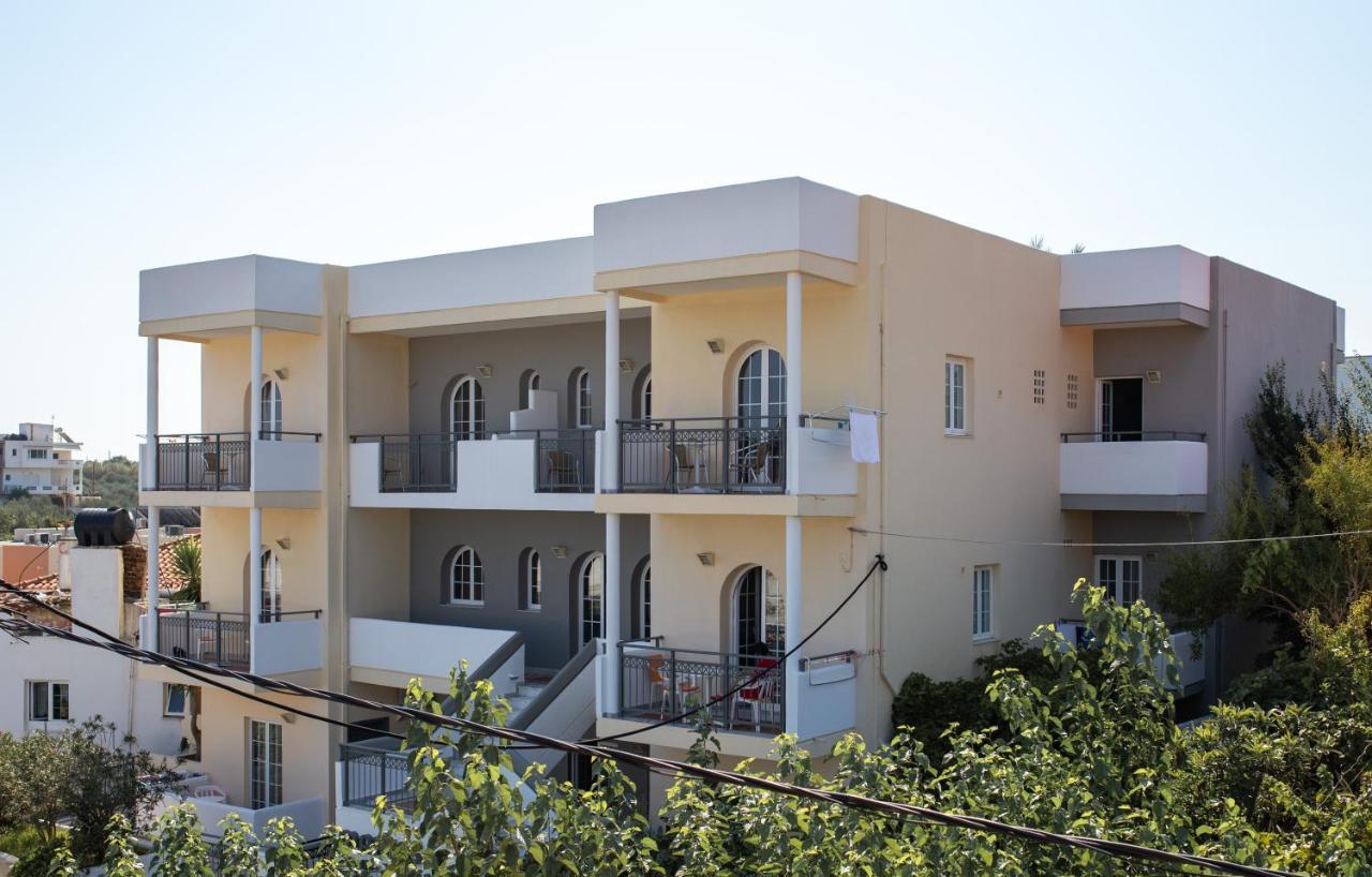 Manias Hotel Apartments Agia Marina  Exterior photo